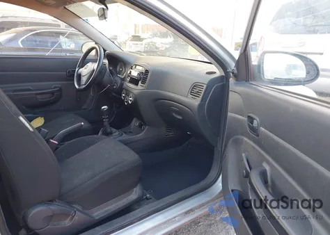 2007 Hyundai Accent Gs z USA, uszkodzony, nr VIN KMHCM36C27U006305